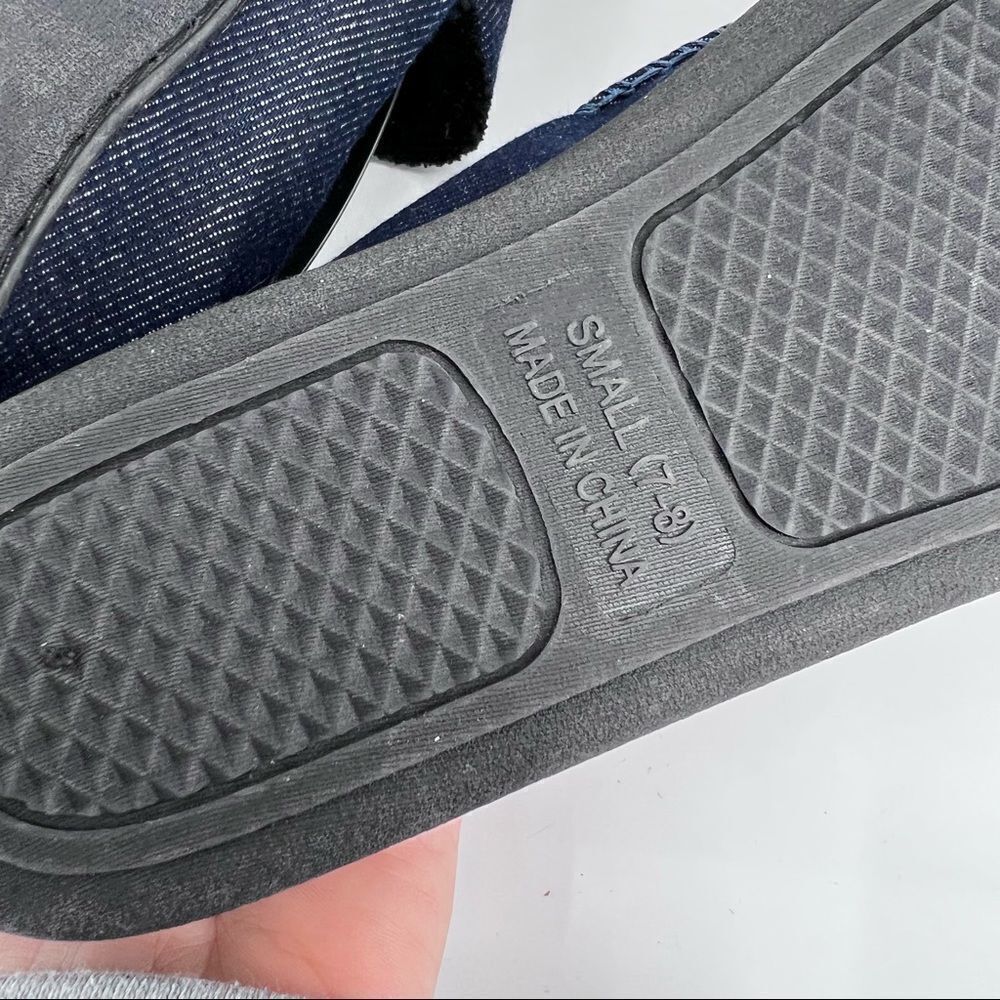 NWOT True Religion Slippers, Denim, Size small 7-8 spell out - Picture 9 of 10